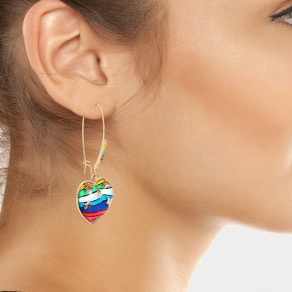 New Betsey Johnson ONE LOVE HEART HOOK EARRINGS RAINBOW MULTI - Picture 2 of 6